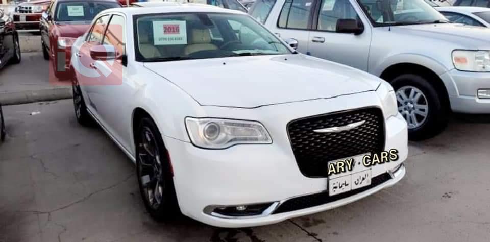 کرایسلەر 300